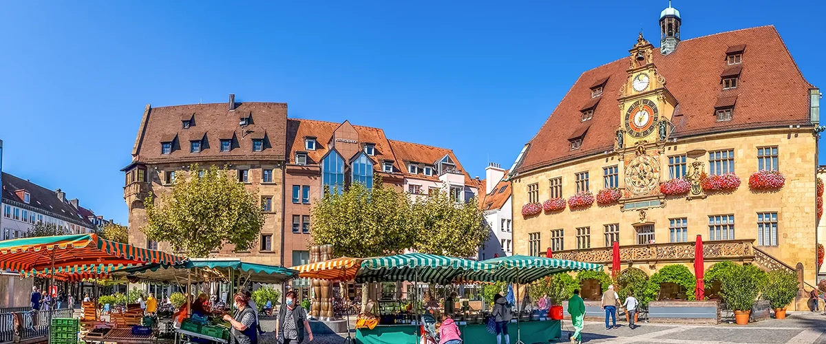 Halteverbotsschilder für Markttage